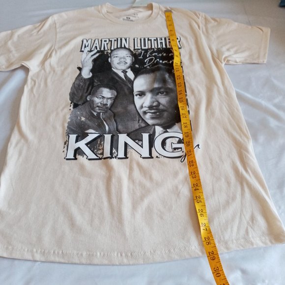 Martin Luther King Jr. "I have a dream" Tee Size medium N.W.T. - Picture 4 of 6